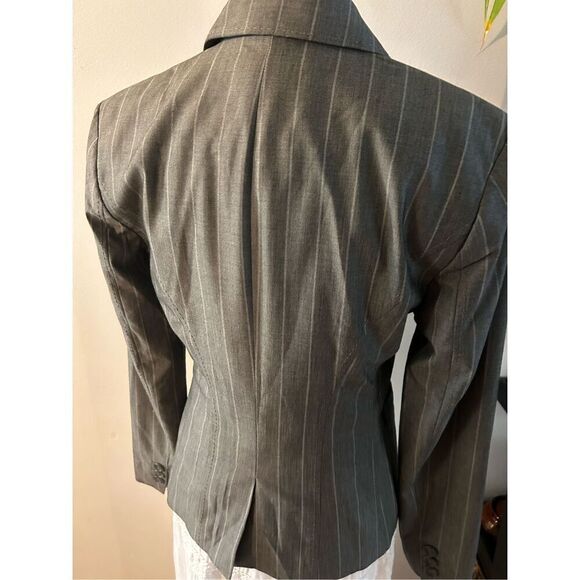 The limited gray and stripped blazer size 0 - Picture 3 of 5